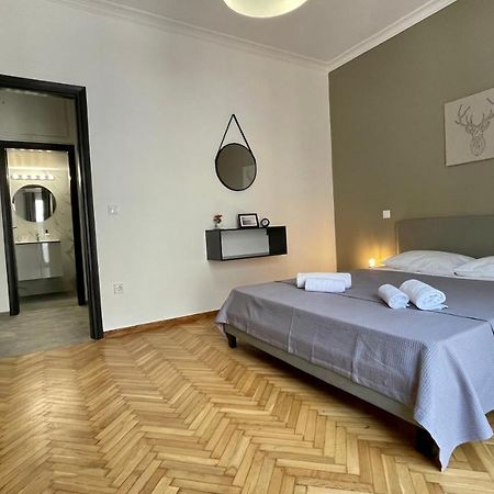 Gorgeous Renovated Apt. Close To Metro And Cultural Sites! Atene Esterno foto