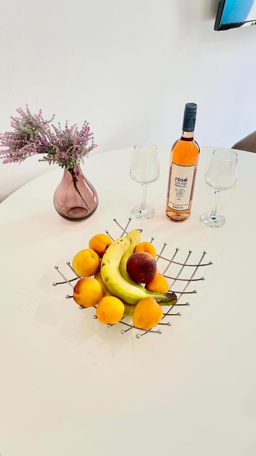 Gorgeous Renovated Apt. Close To Metro And Cultural Sites! Atene Esterno foto