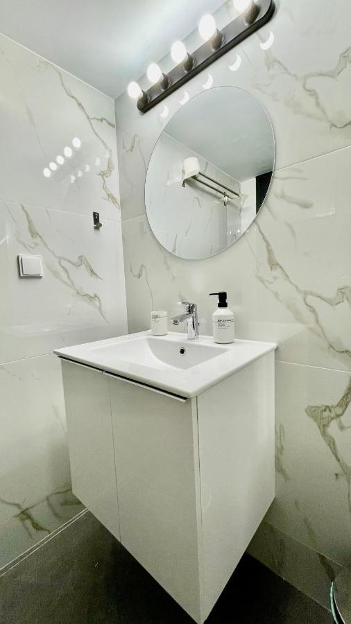 Gorgeous Renovated Apt. Close To Metro And Cultural Sites! Atene Esterno foto